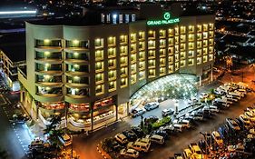 โรงแรมแกรนด์พาเลซ